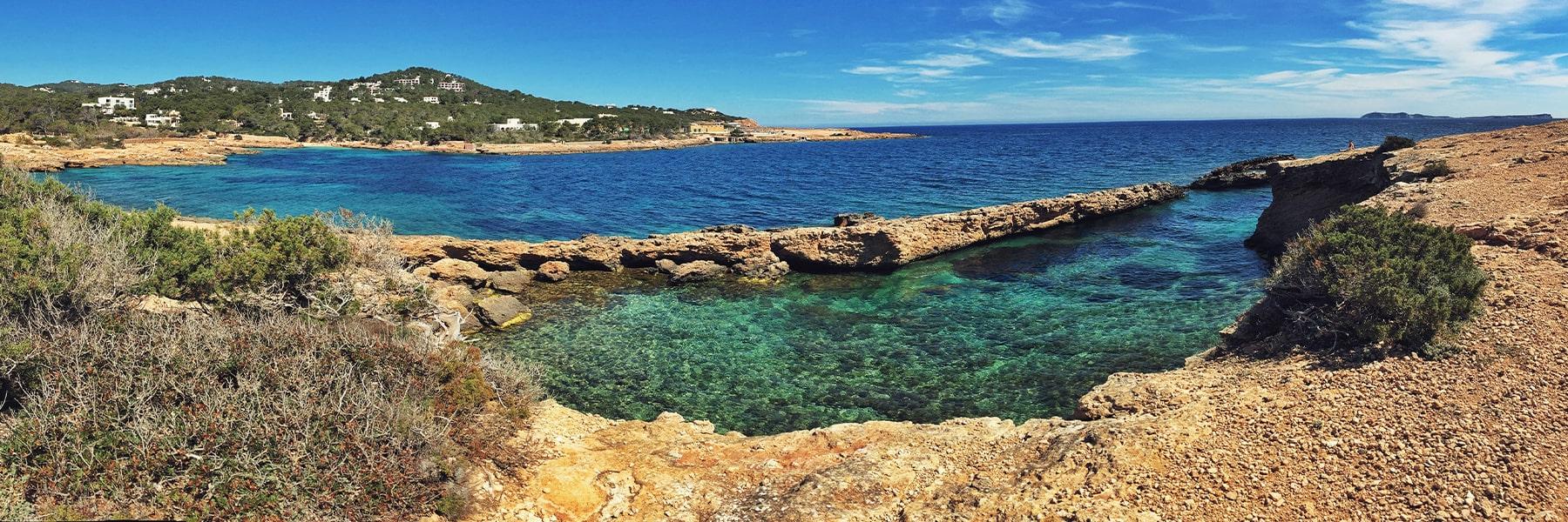 Photo of bright blue beach appears Mediterranean taken by student abroad Claudia Gonzalez.